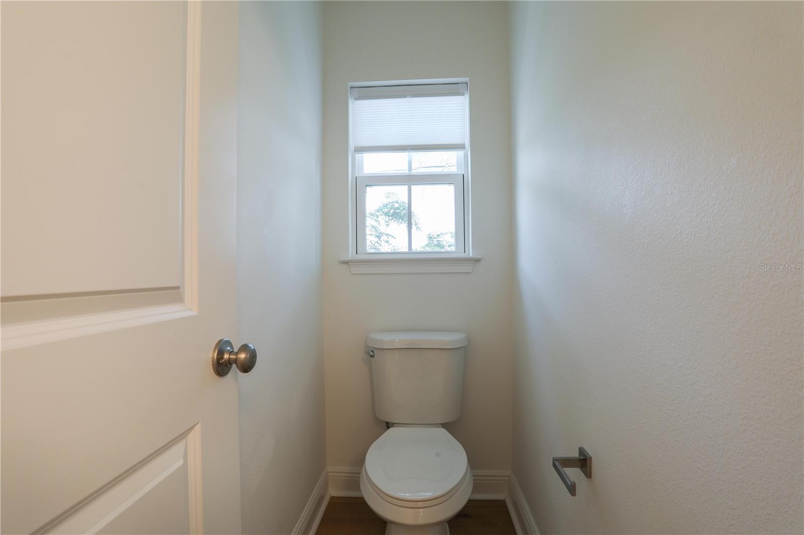 Image 13 of 21 For 1417 Michigan Street 5