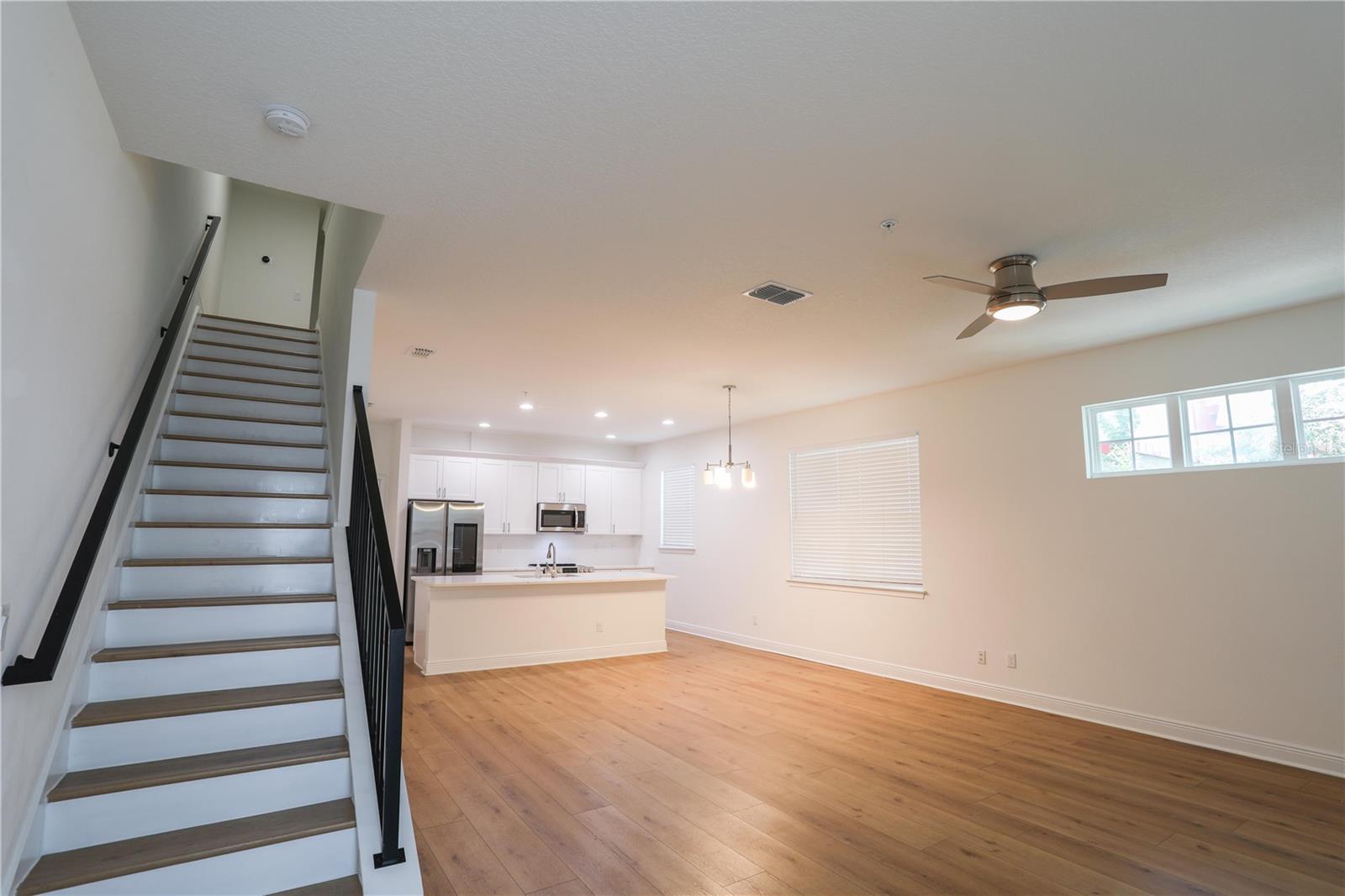 Image 3 of 21 For 1417 Michigan Street 5