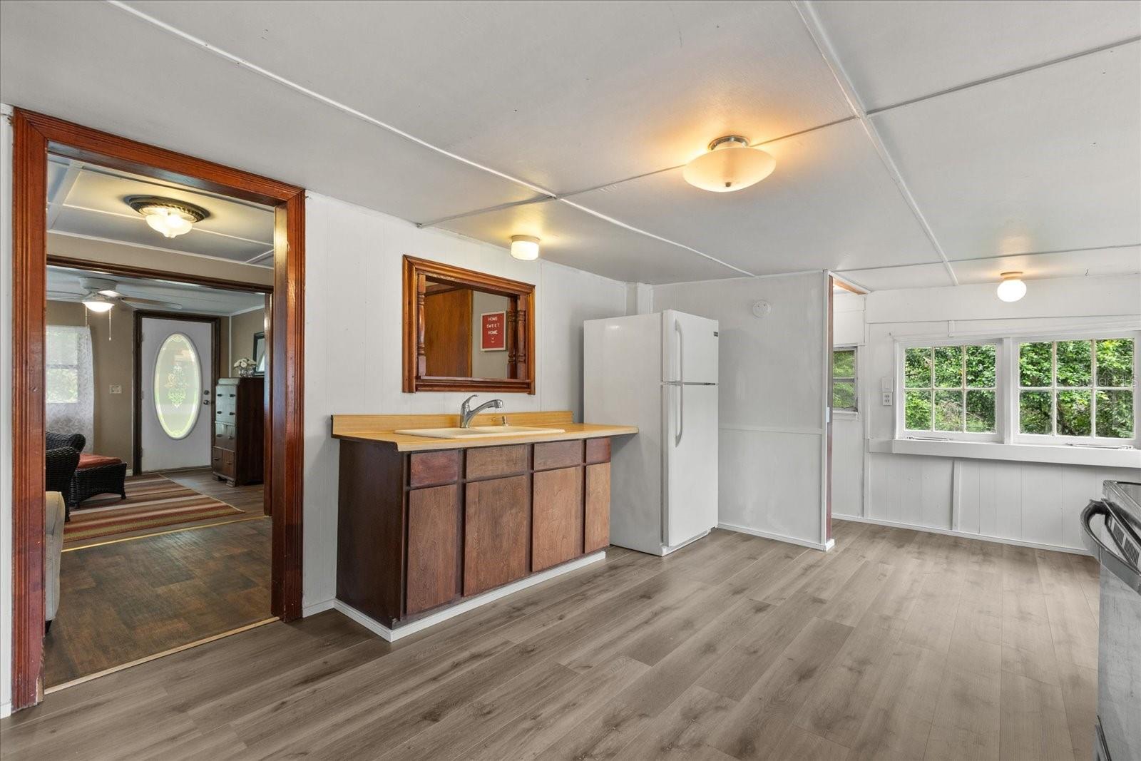 Image 10 of 23 For 17313 Lakeside Drive
