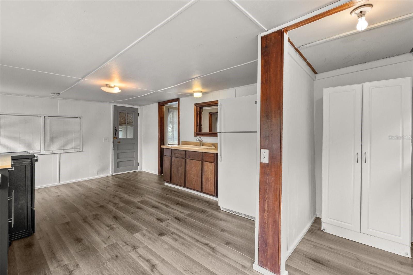 Image 11 of 23 For 17313 Lakeside Drive