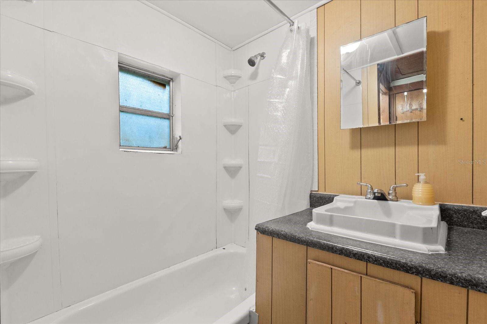 Image 15 of 23 For 17313 Lakeside Drive
