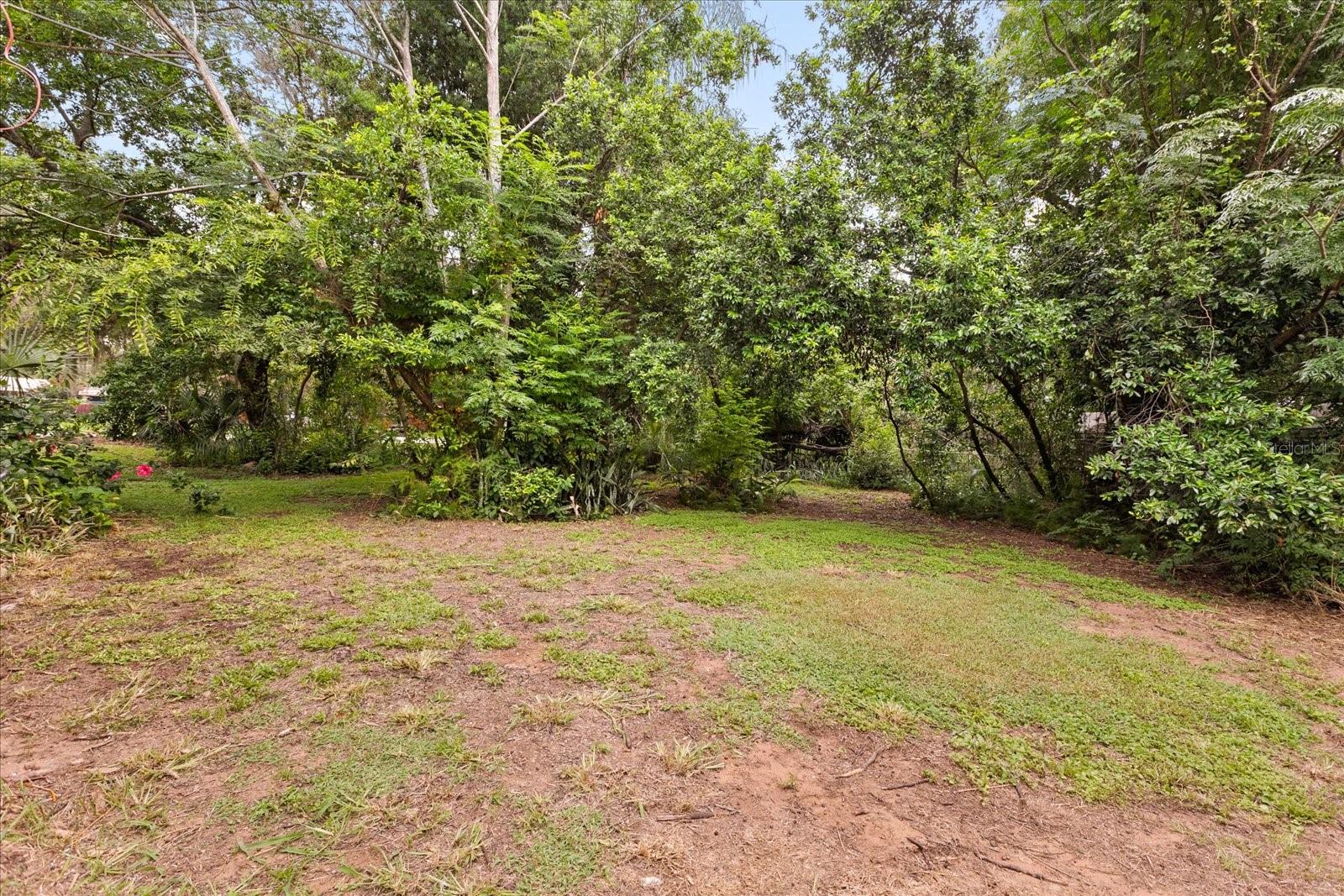 Image 17 of 23 For 17313 Lakeside Drive