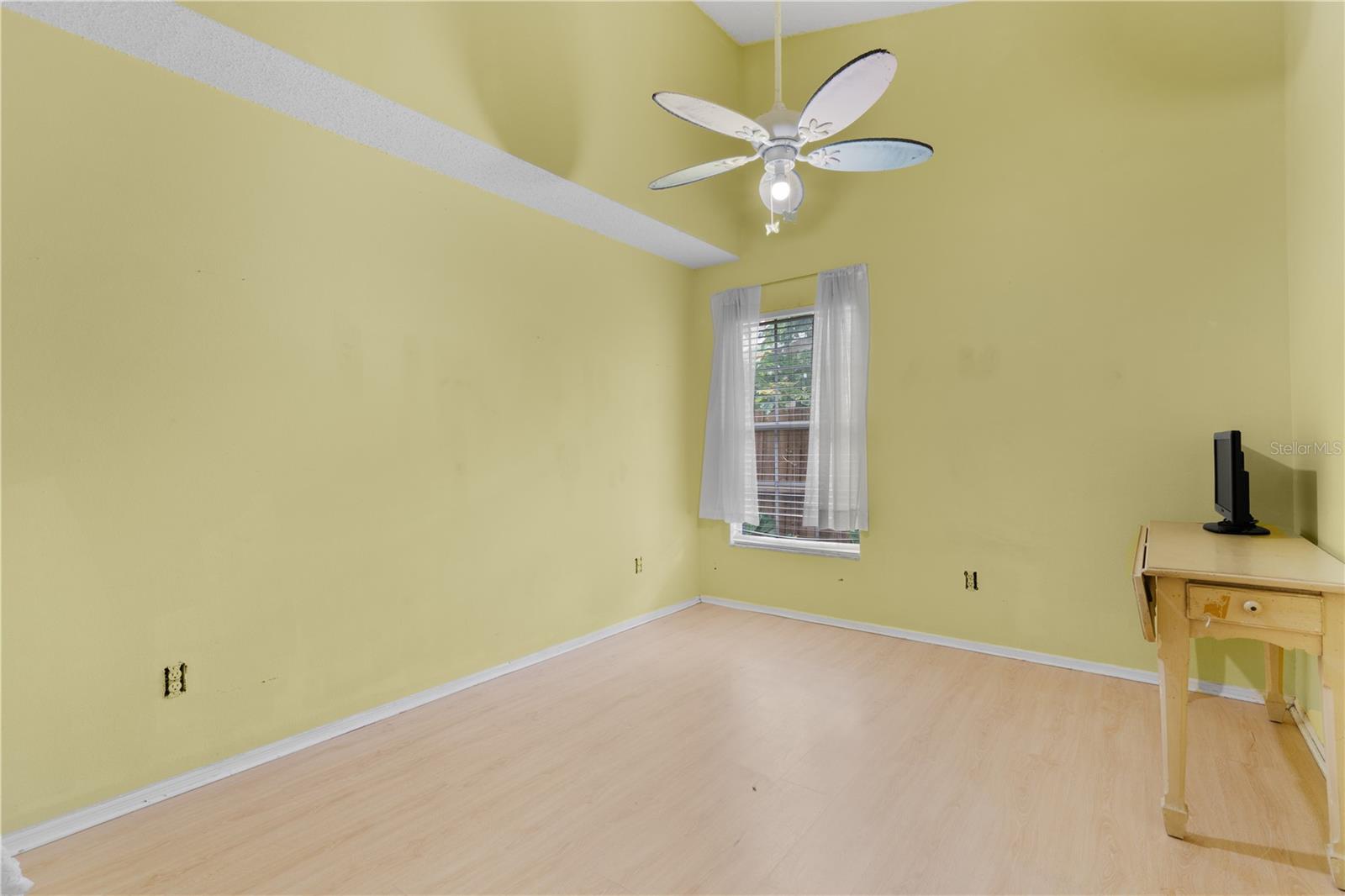 Image 17 of 35 For 4005 Caban Court