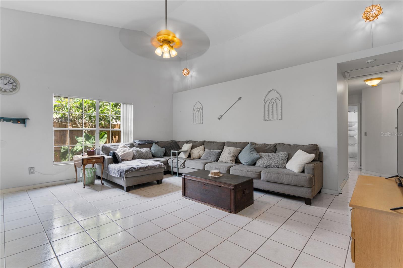 Image 27 of 35 For 4005 Caban Court