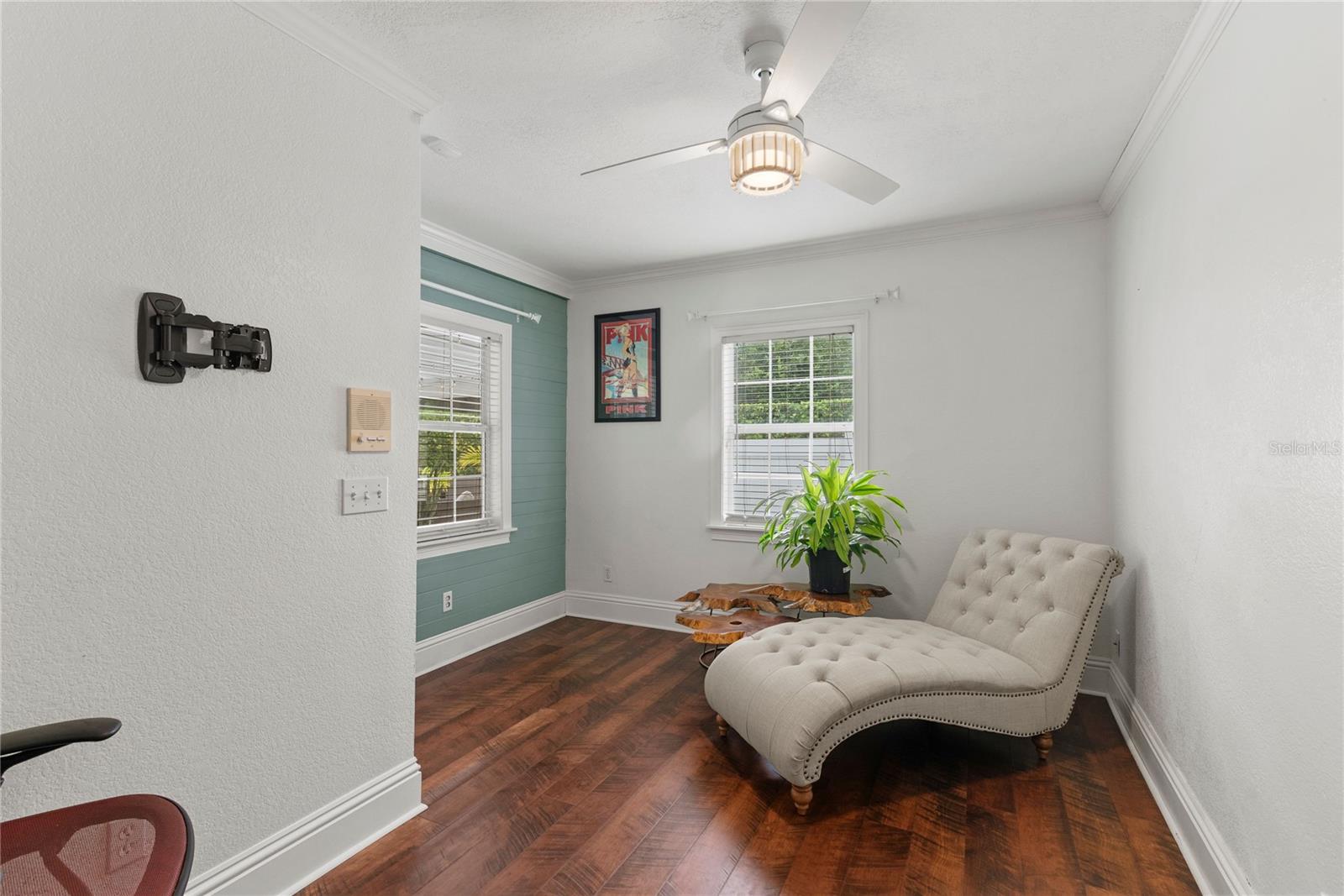 Image 29 of 42 For 521 Sheridan Boulevard