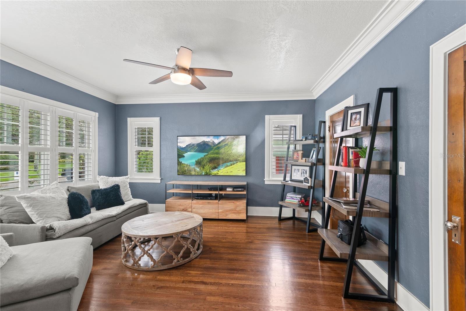 Image 6 of 42 For 521 Sheridan Boulevard