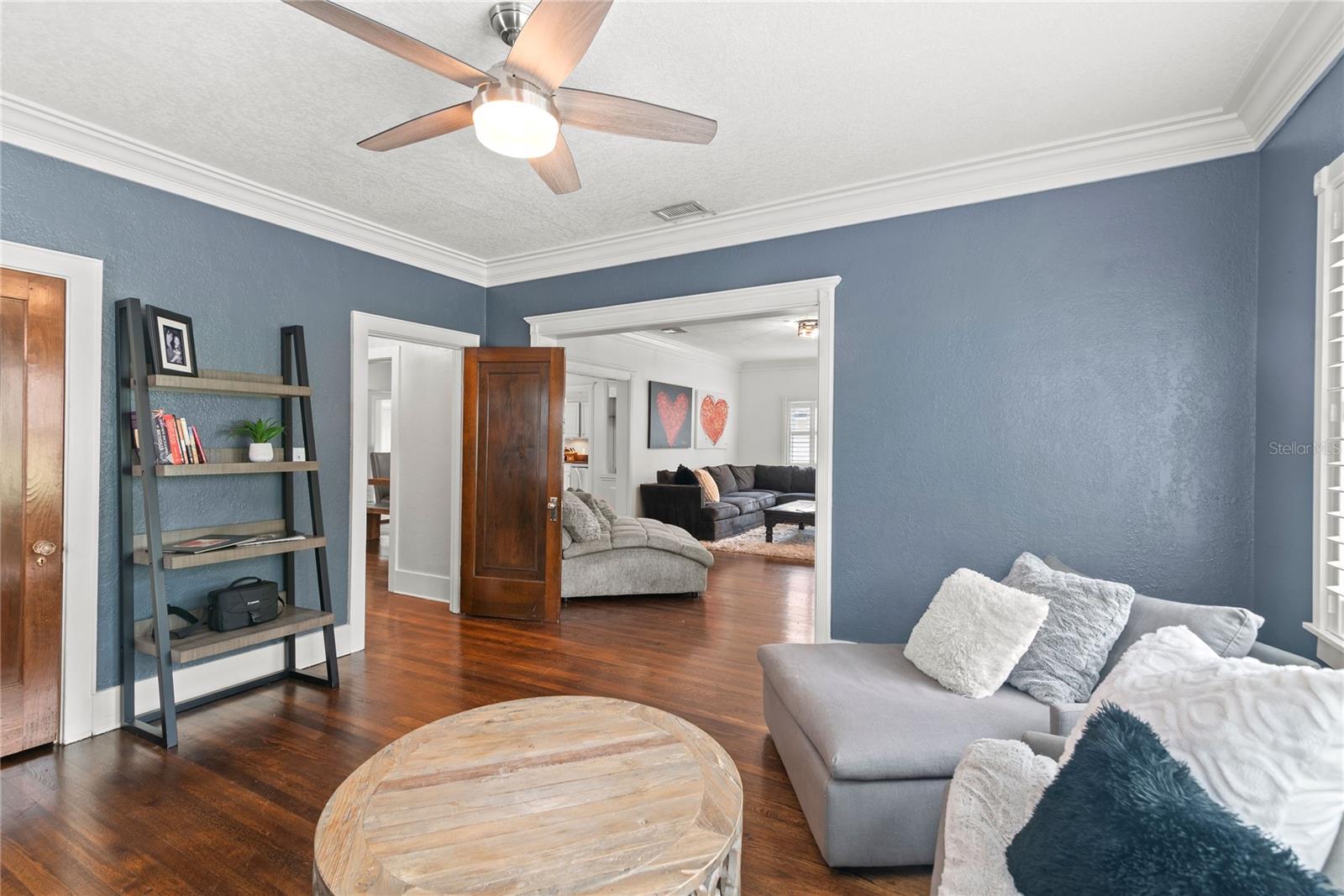 Image 7 of 42 For 521 Sheridan Boulevard