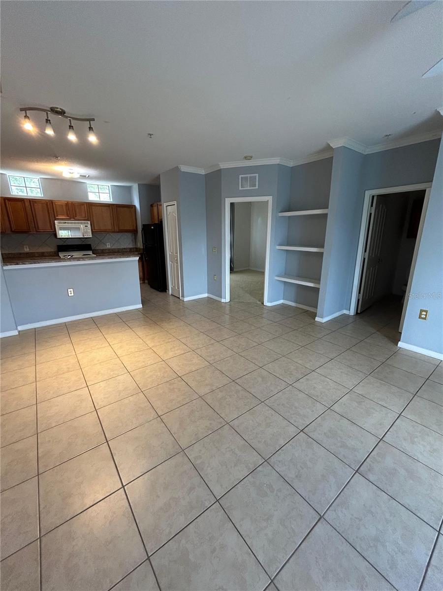 Image 10 of 16 For 6109 Metrowest Boulevard 105