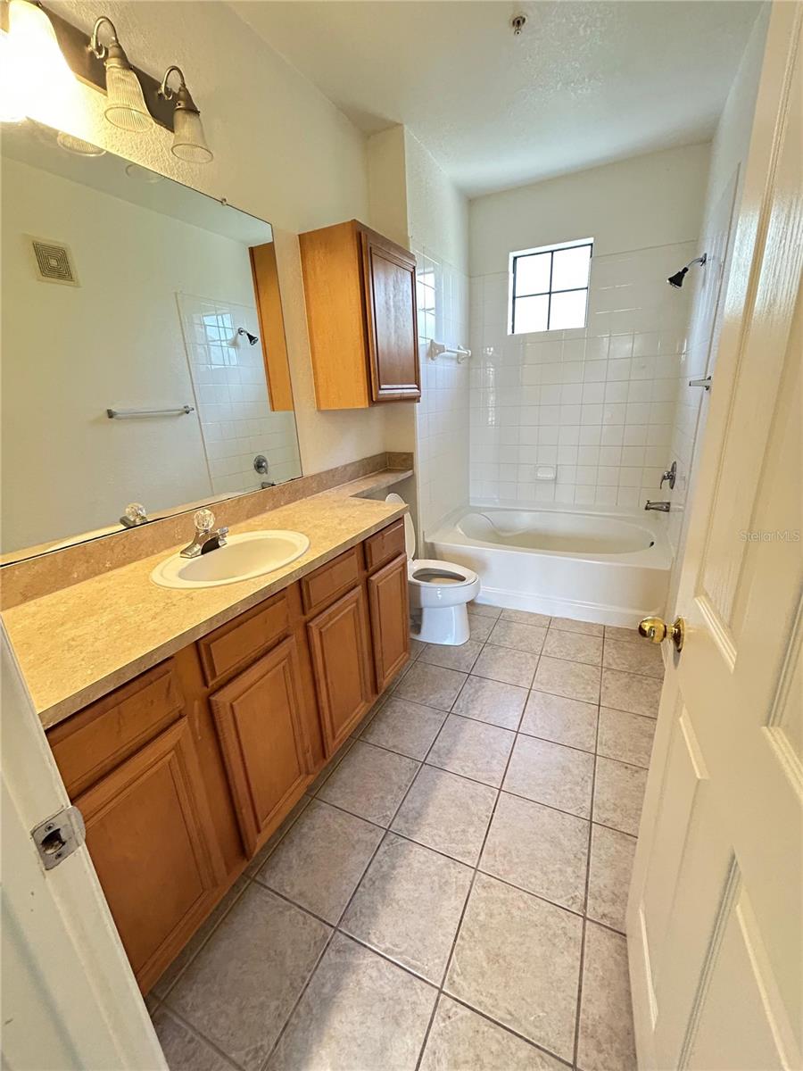 Image 11 of 16 For 6109 Metrowest Boulevard 105