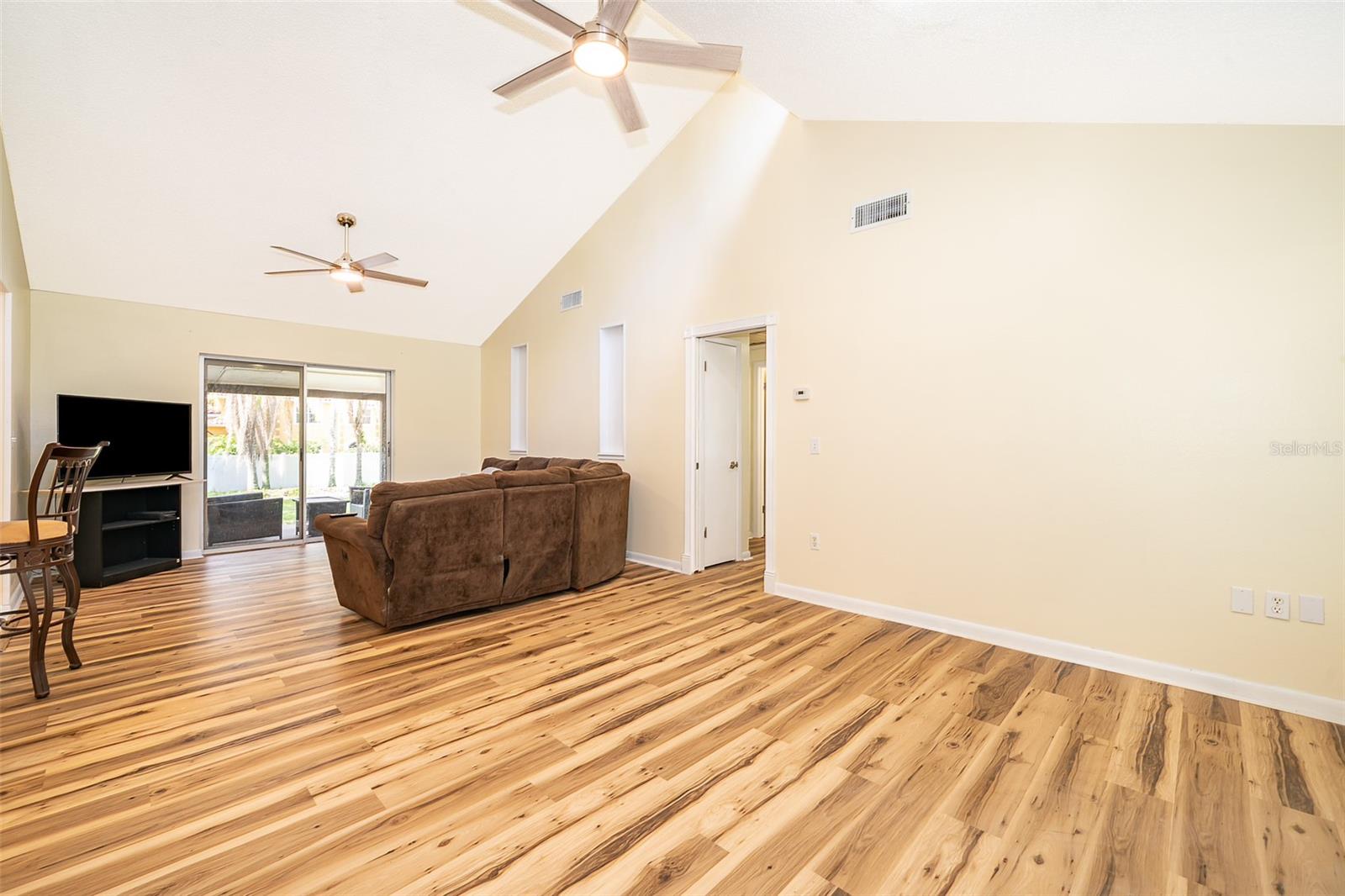 Image 12 of 45 For 1715 Lake Mary Boulevard