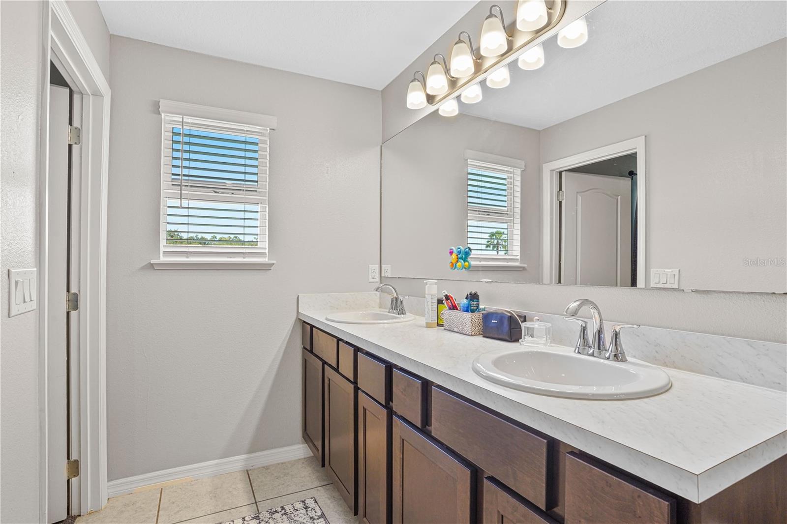 Image 21 of 35 For 4863 Coral Castle Drive