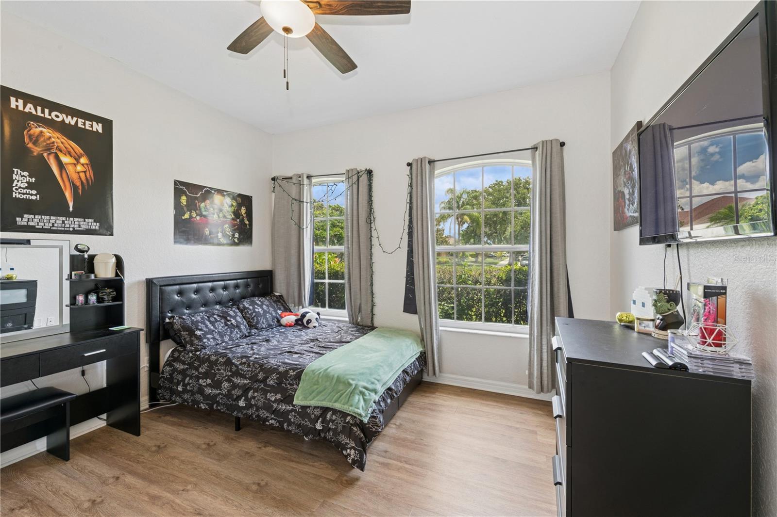 Image 21 of 47 For 341 Lake Amberleigh Drive