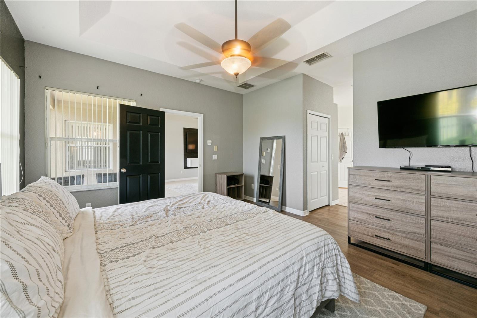 Image 30 of 47 For 341 Lake Amberleigh Drive