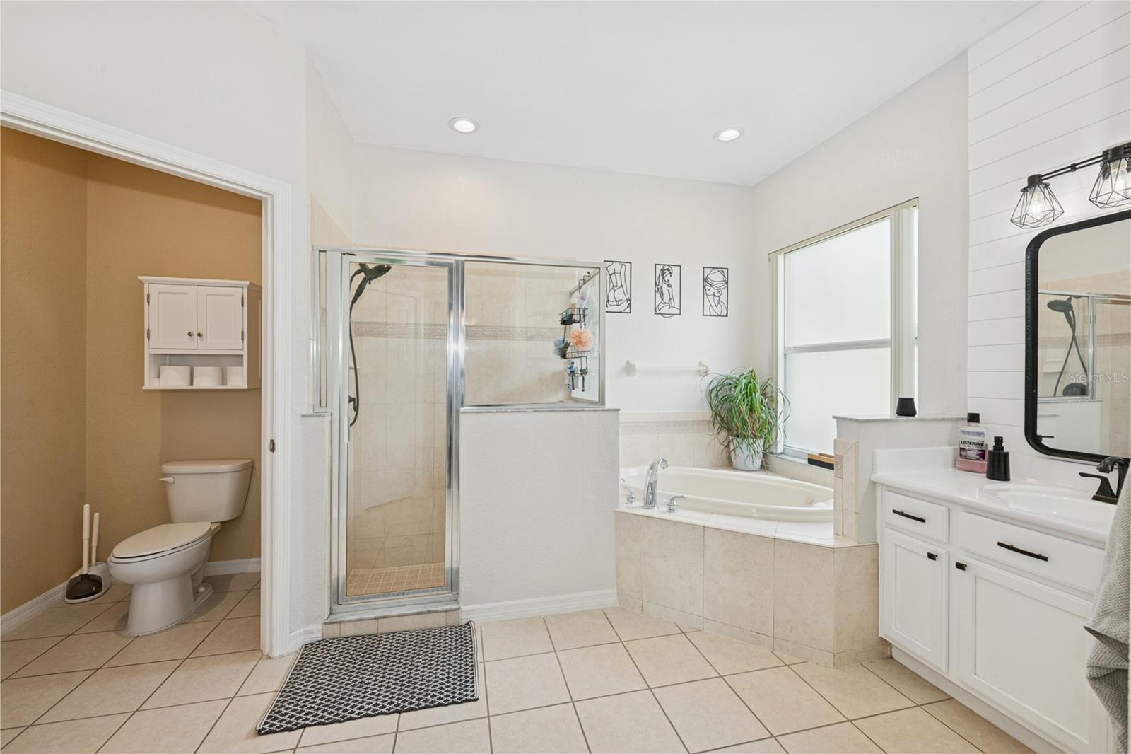 Image 31 of 47 For 341 Lake Amberleigh Drive