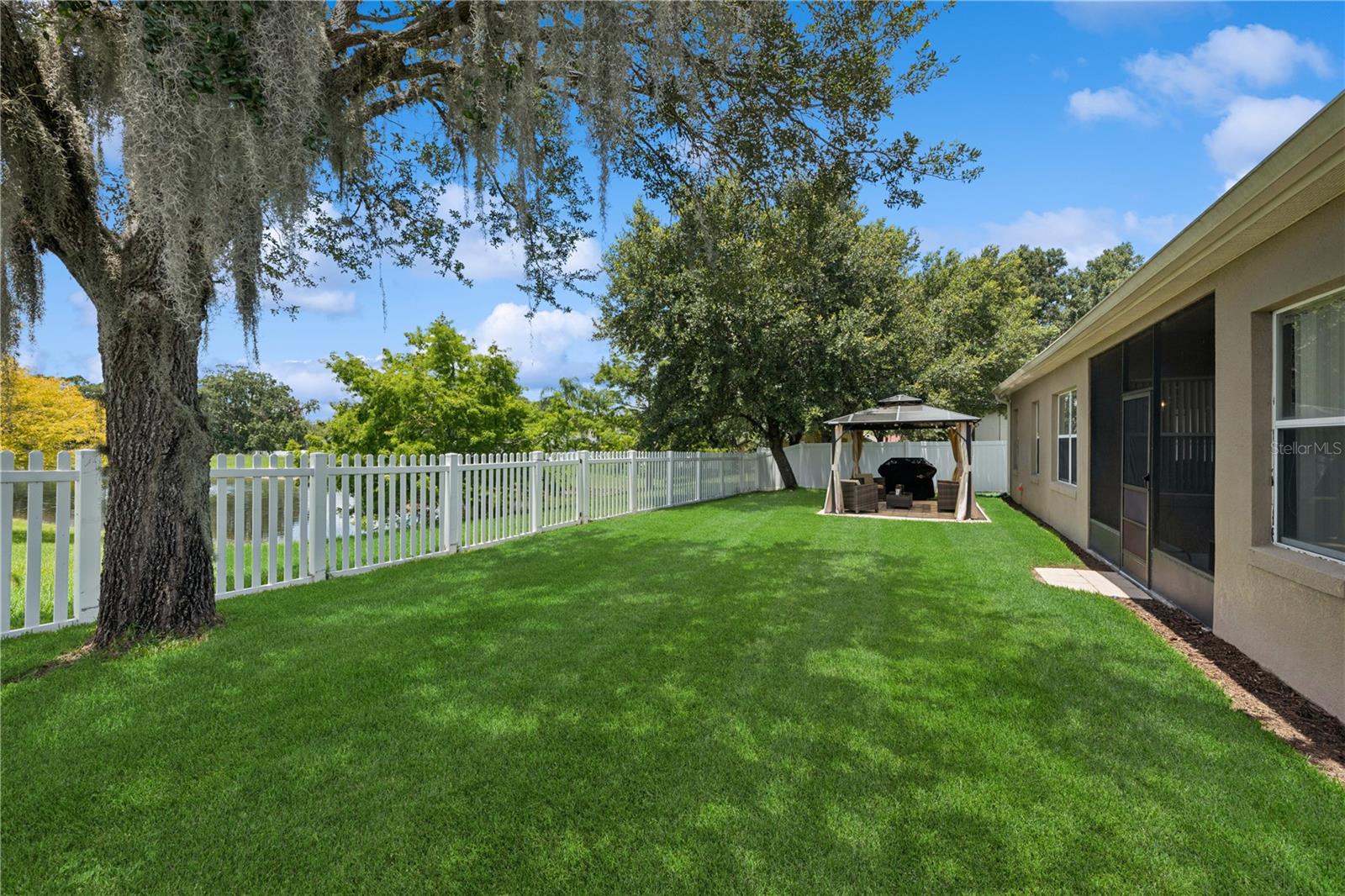 Image 36 of 47 For 341 Lake Amberleigh Drive