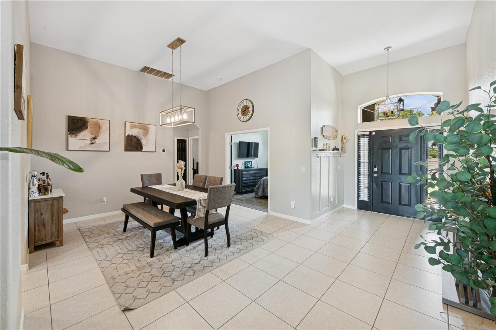 Image 8 of 47 For 341 Lake Amberleigh Drive