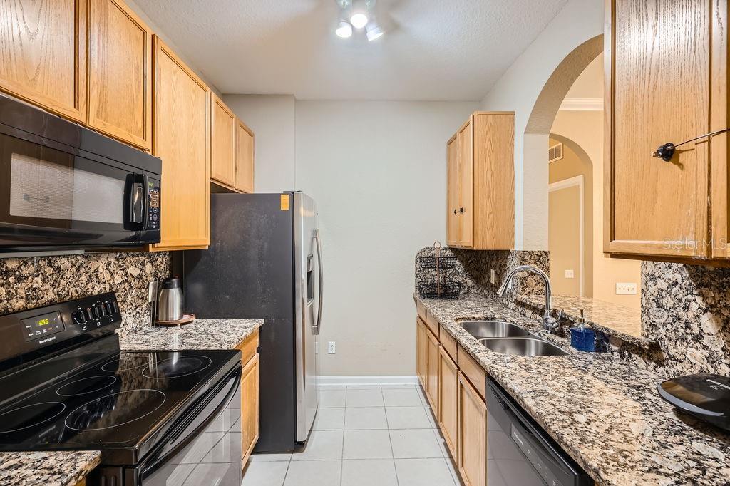 Image 10 of 27 For 6434 Cava Alta Drive 210