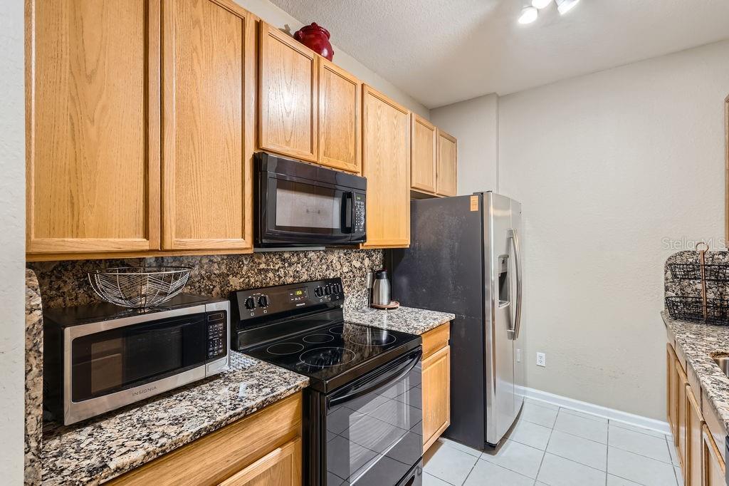 Image 11 of 27 For 6434 Cava Alta Drive 210