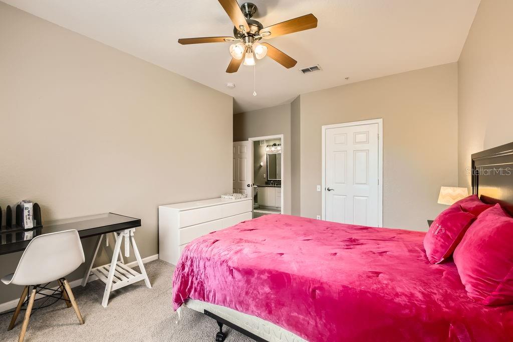 Image 18 of 27 For 6434 Cava Alta Drive 210