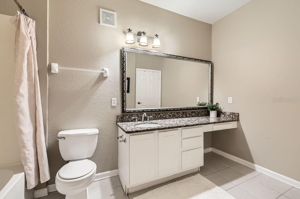 Image 21 of 27 For 6434 Cava Alta Drive 210