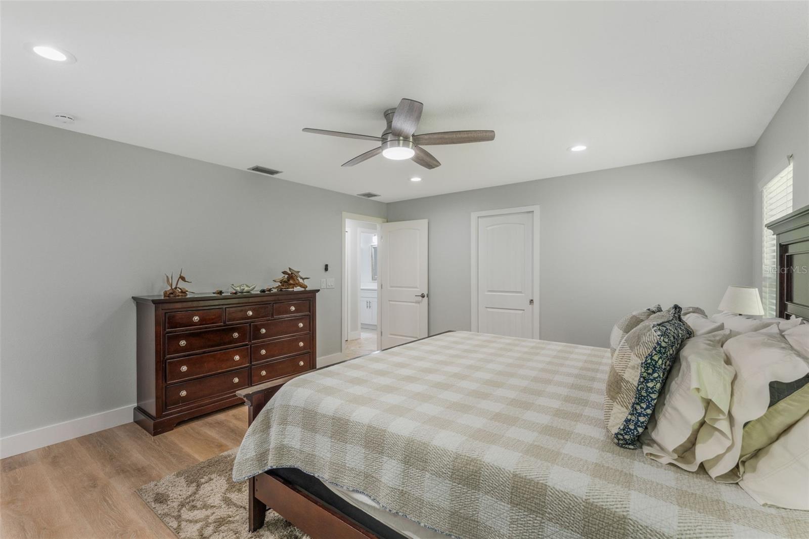 Image 30 of 68 For 723 Calico Court