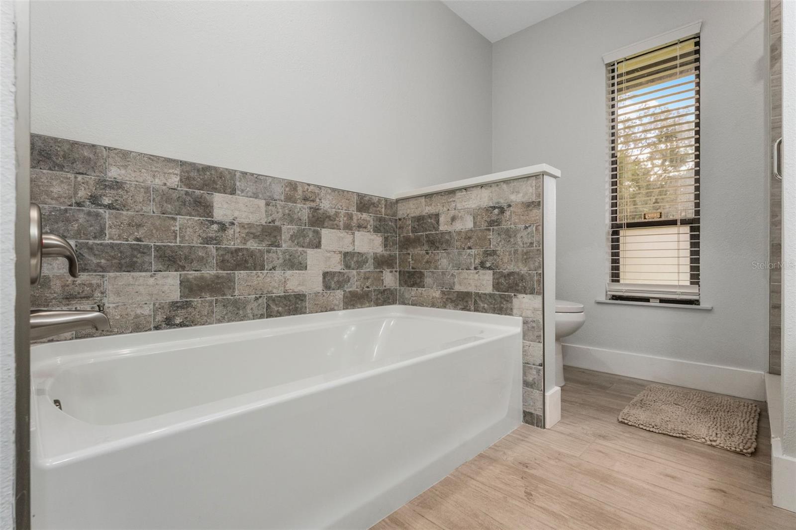 Image 38 of 68 For 723 Calico Court