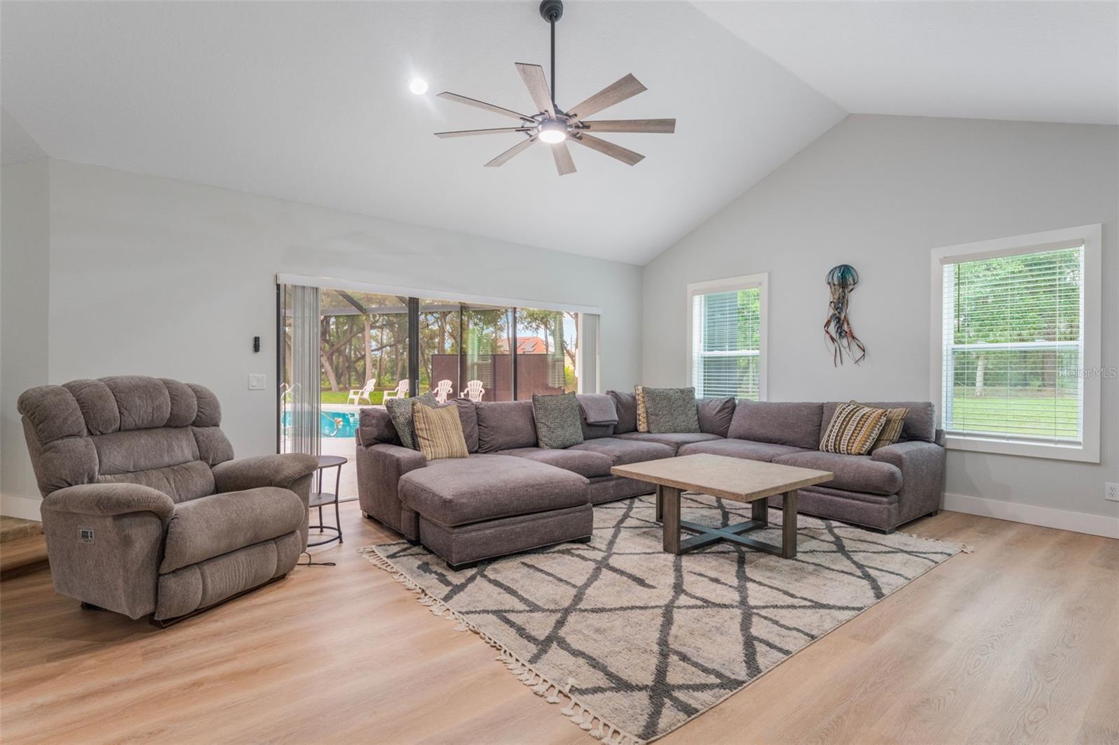 Image 4 of 68 For 723 Calico Court
