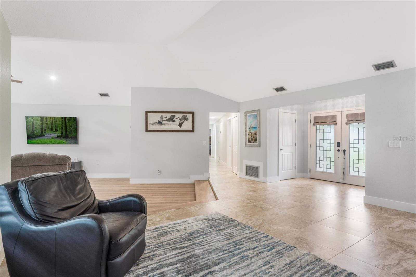 Image 7 of 68 For 723 Calico Court