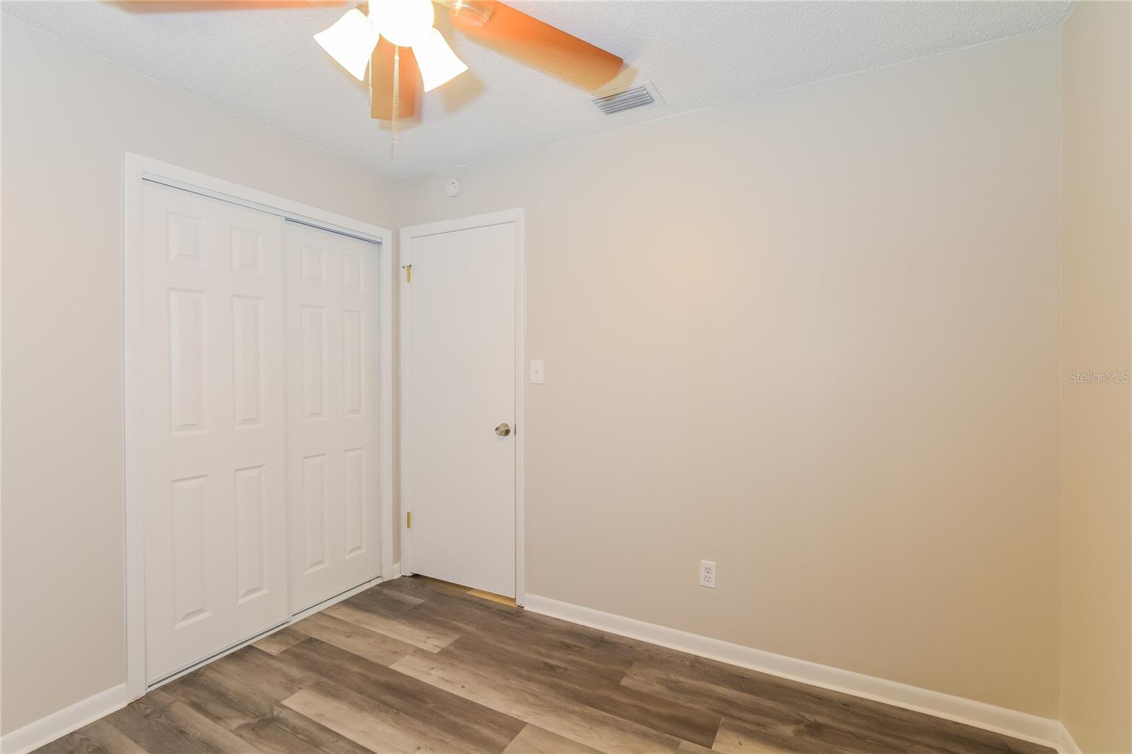 Image 10 of 16 For 7431 Portside Court