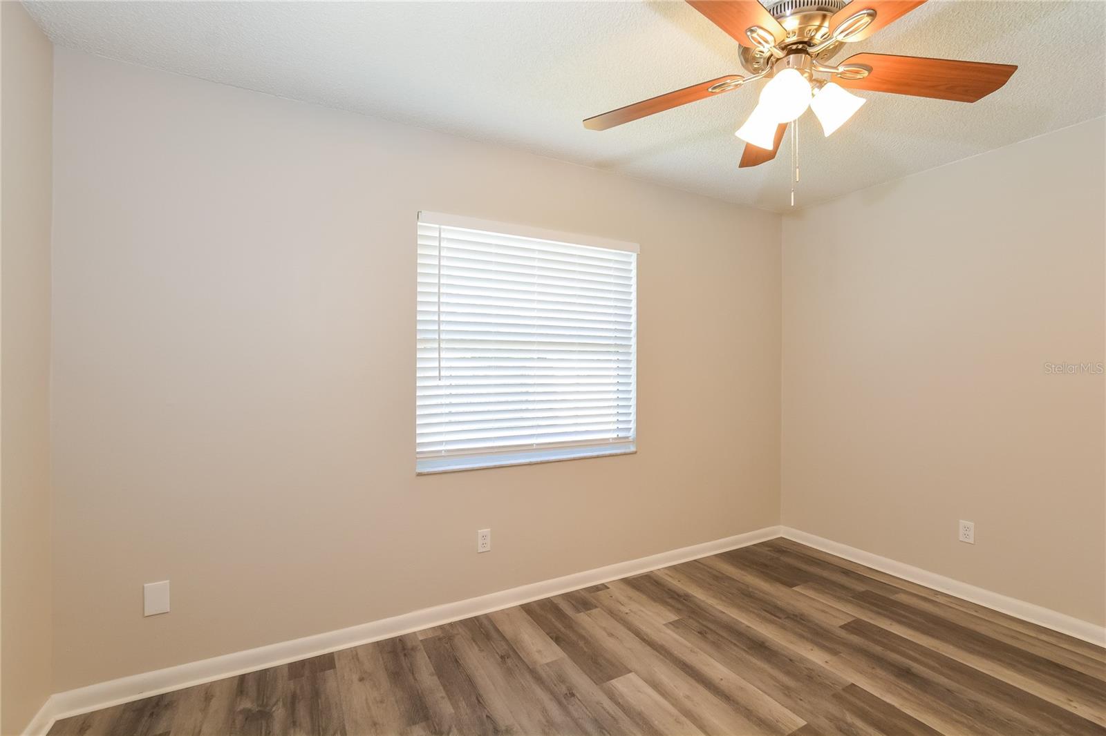 Image 12 of 16 For 7431 Portside Court