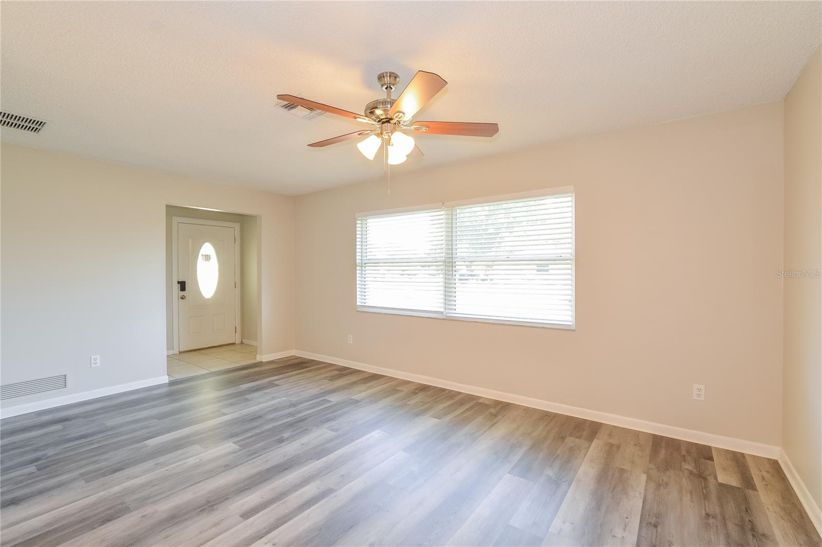 Image 4 of 16 For 7431 Portside Court