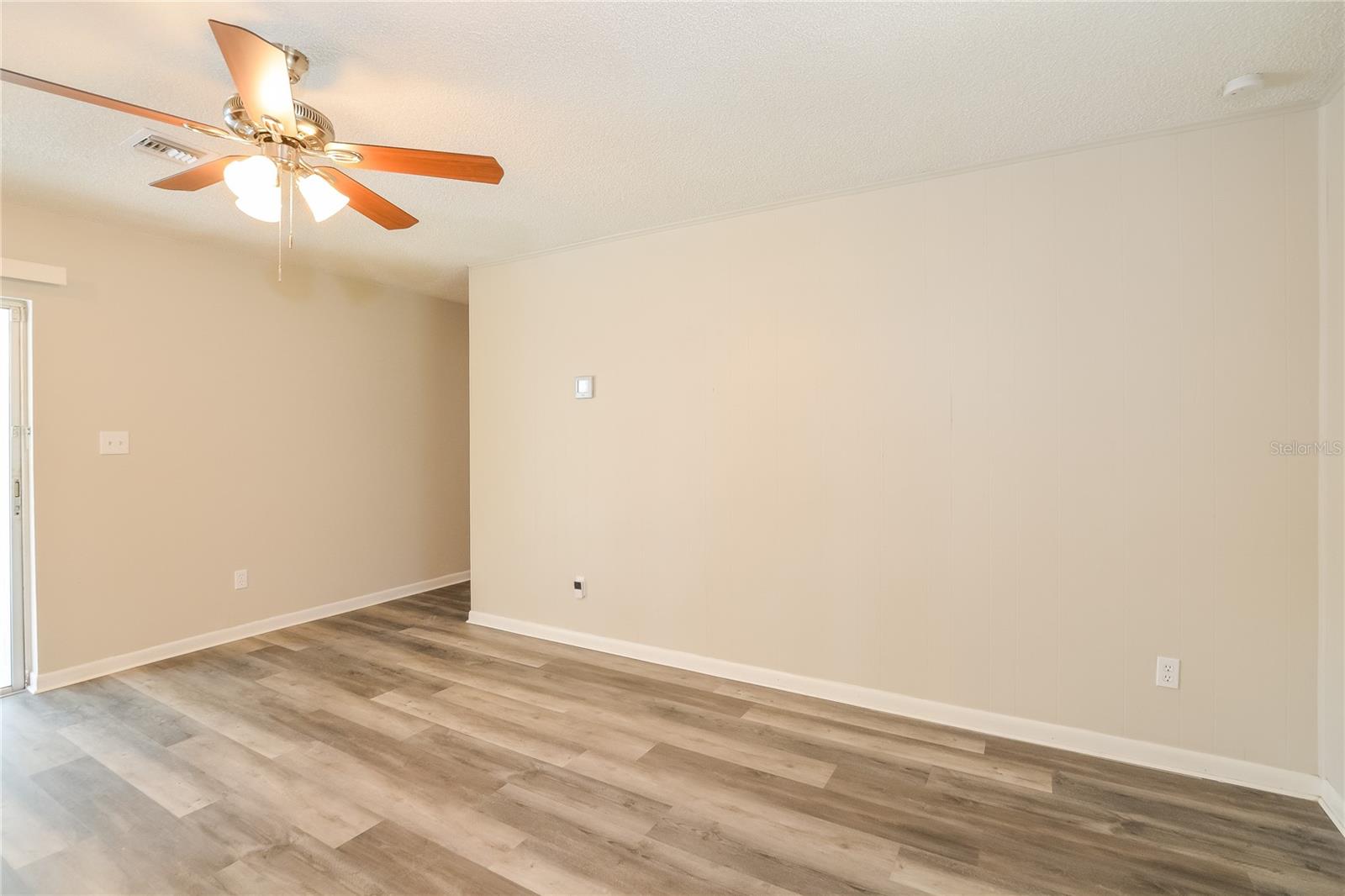Image 5 of 16 For 7431 Portside Court