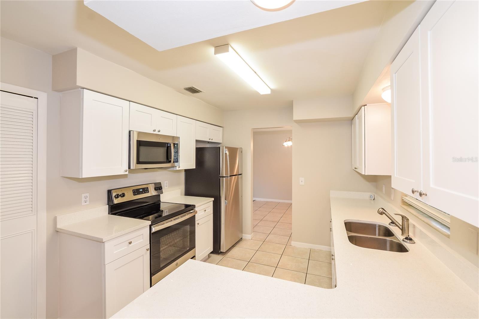 Image 7 of 16 For 7431 Portside Court