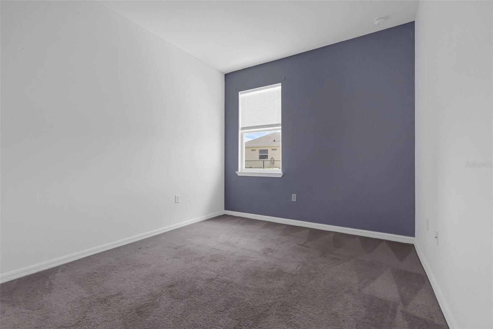 Image 11 of 19 For 429 Ohio Way