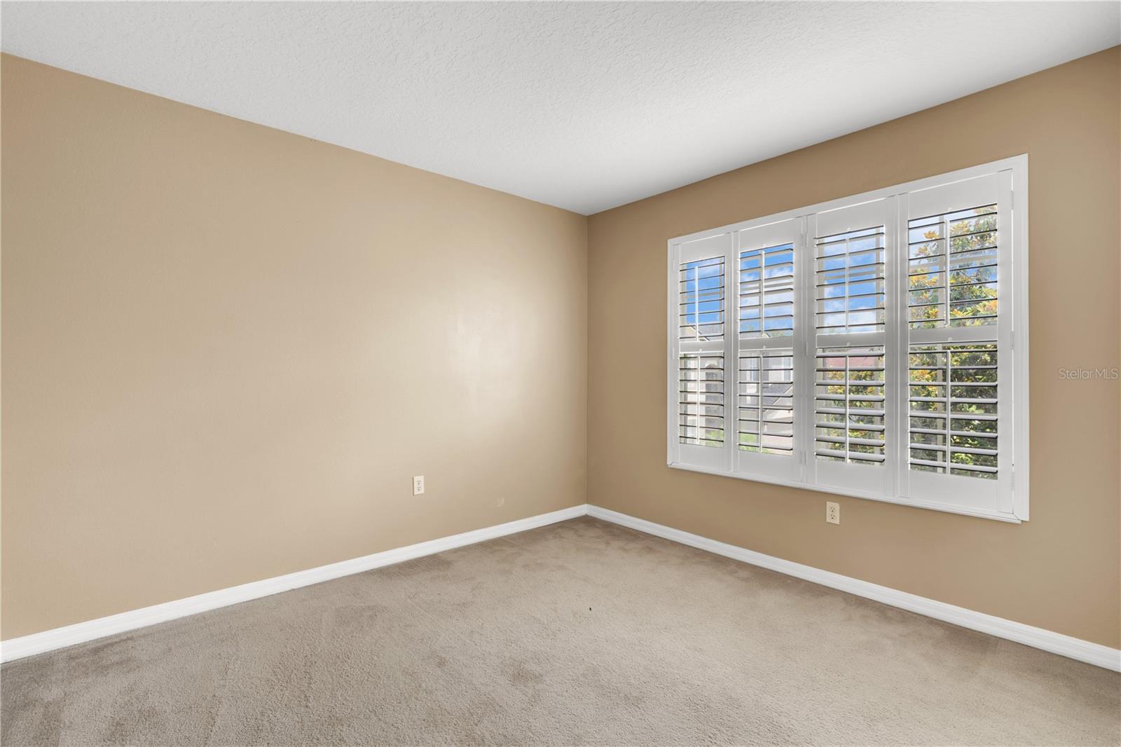Image 24 of 33 For 643 Willett Drive