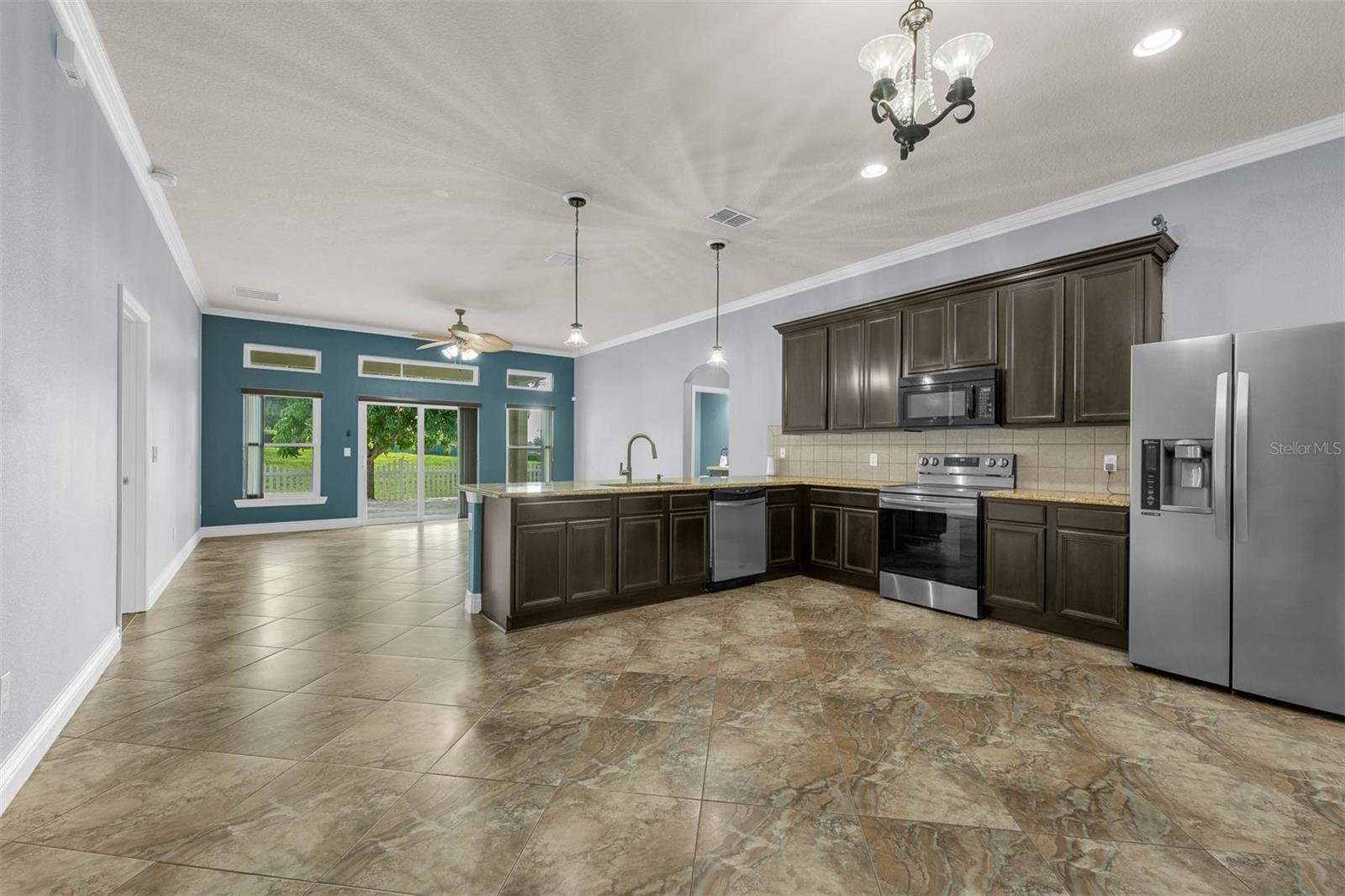 Image 10 of 37 For 2877 Lafayette Trace Drive