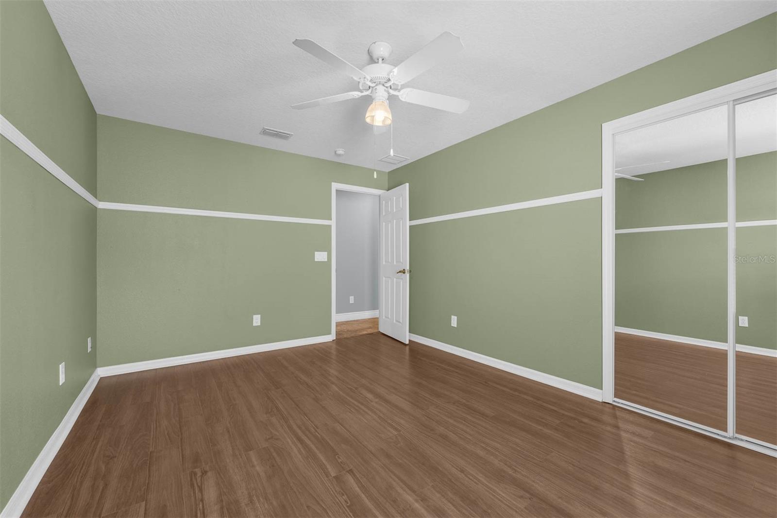 Image 21 of 37 For 2877 Lafayette Trace Drive