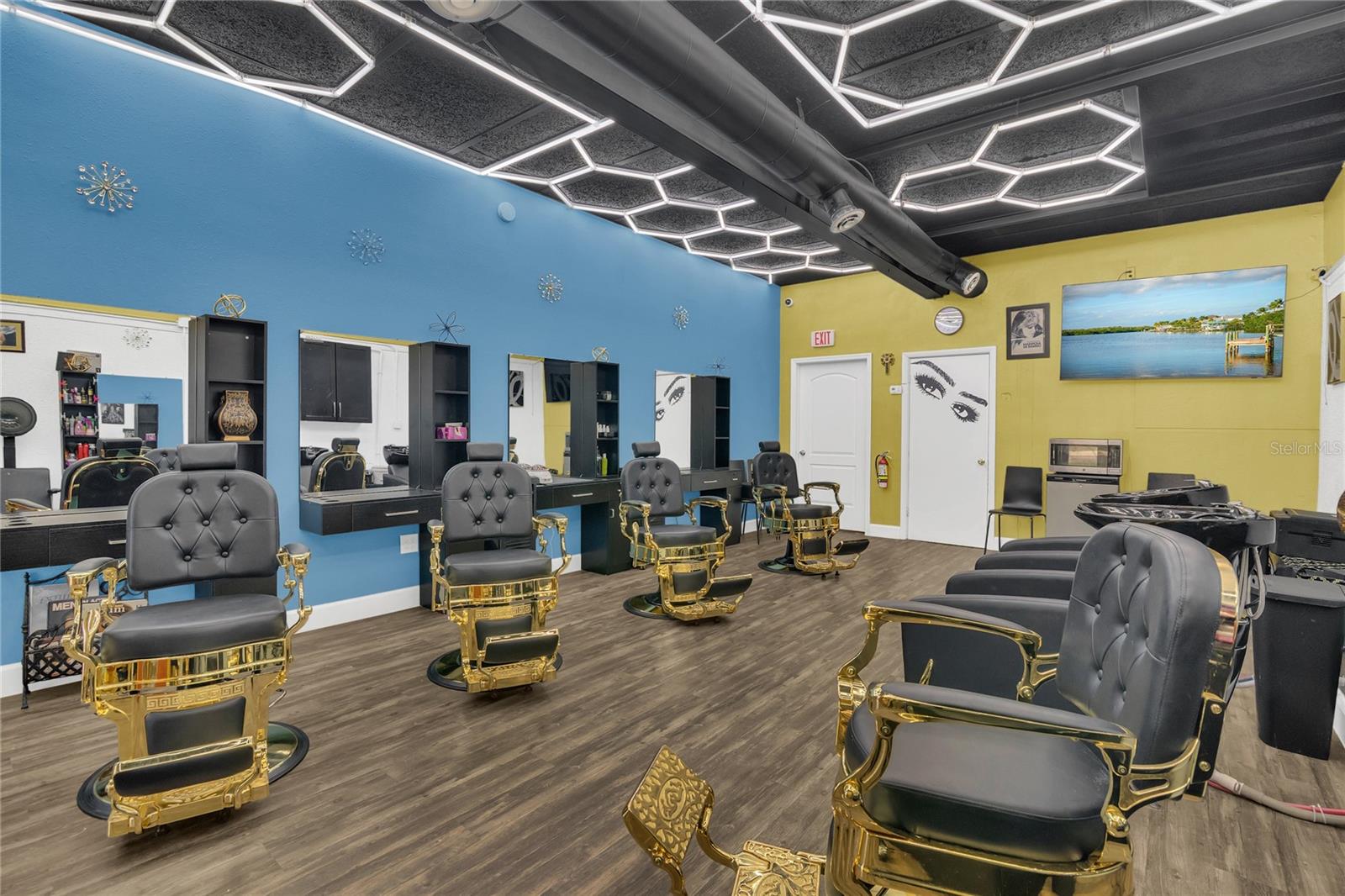 Image 11 of 23 For 123 Main Street