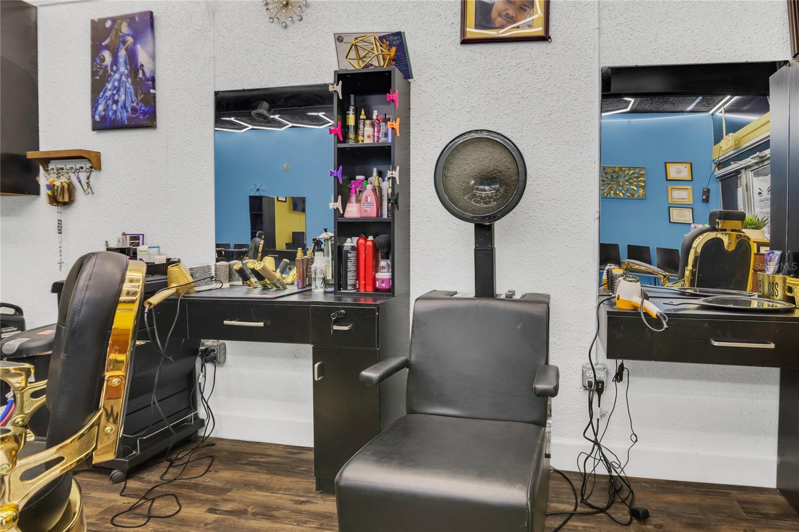 Image 7 of 23 For 123 Main Street