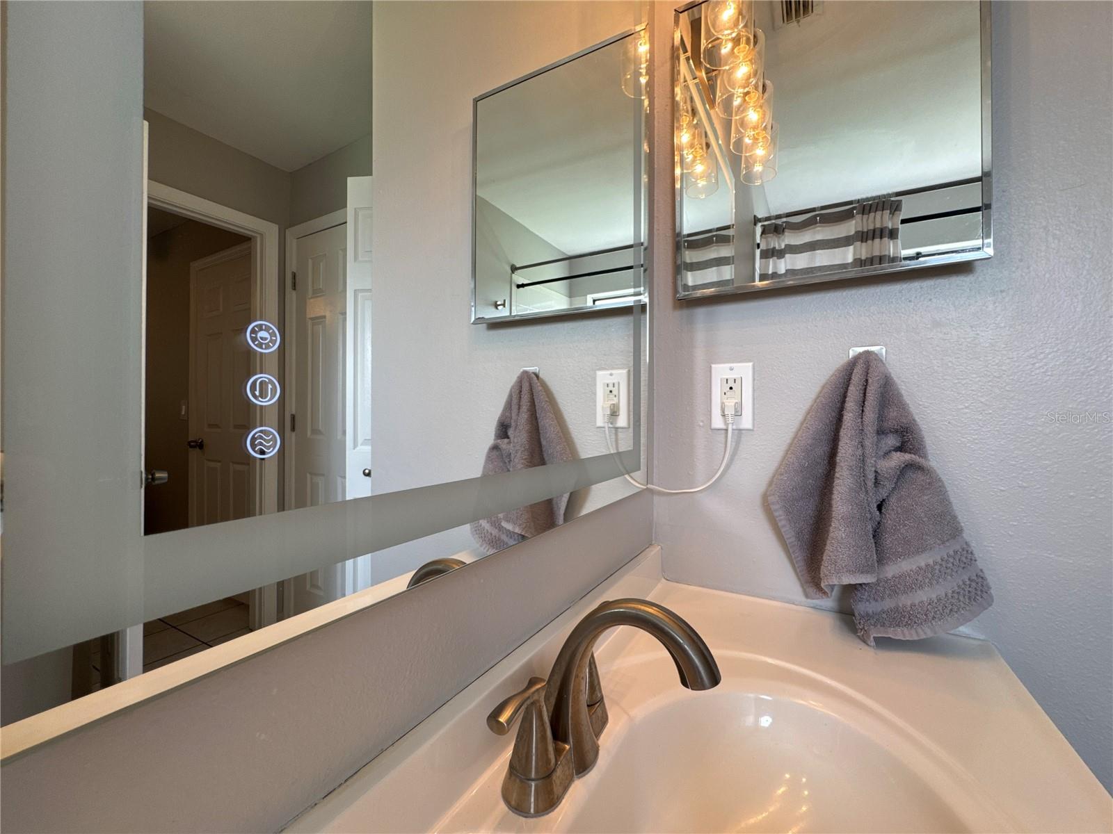 Image 20 of 34 For 9502 Darien Avenue 9502