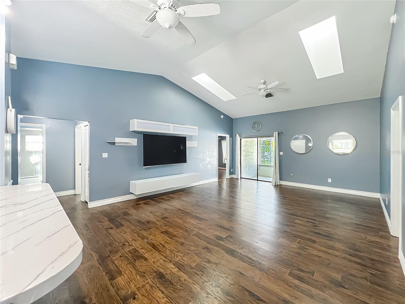 Image 14 of 42 For 4942 Eden View Court