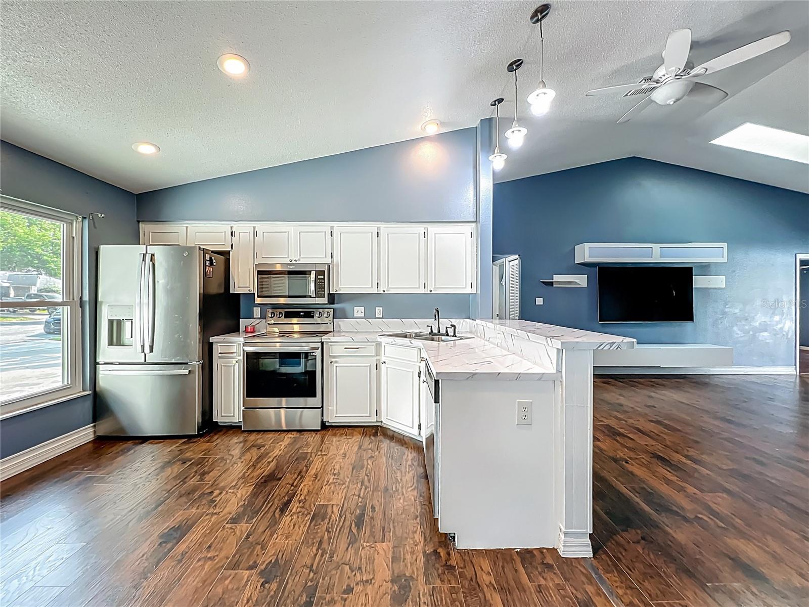 Image 16 of 42 For 4942 Eden View Court