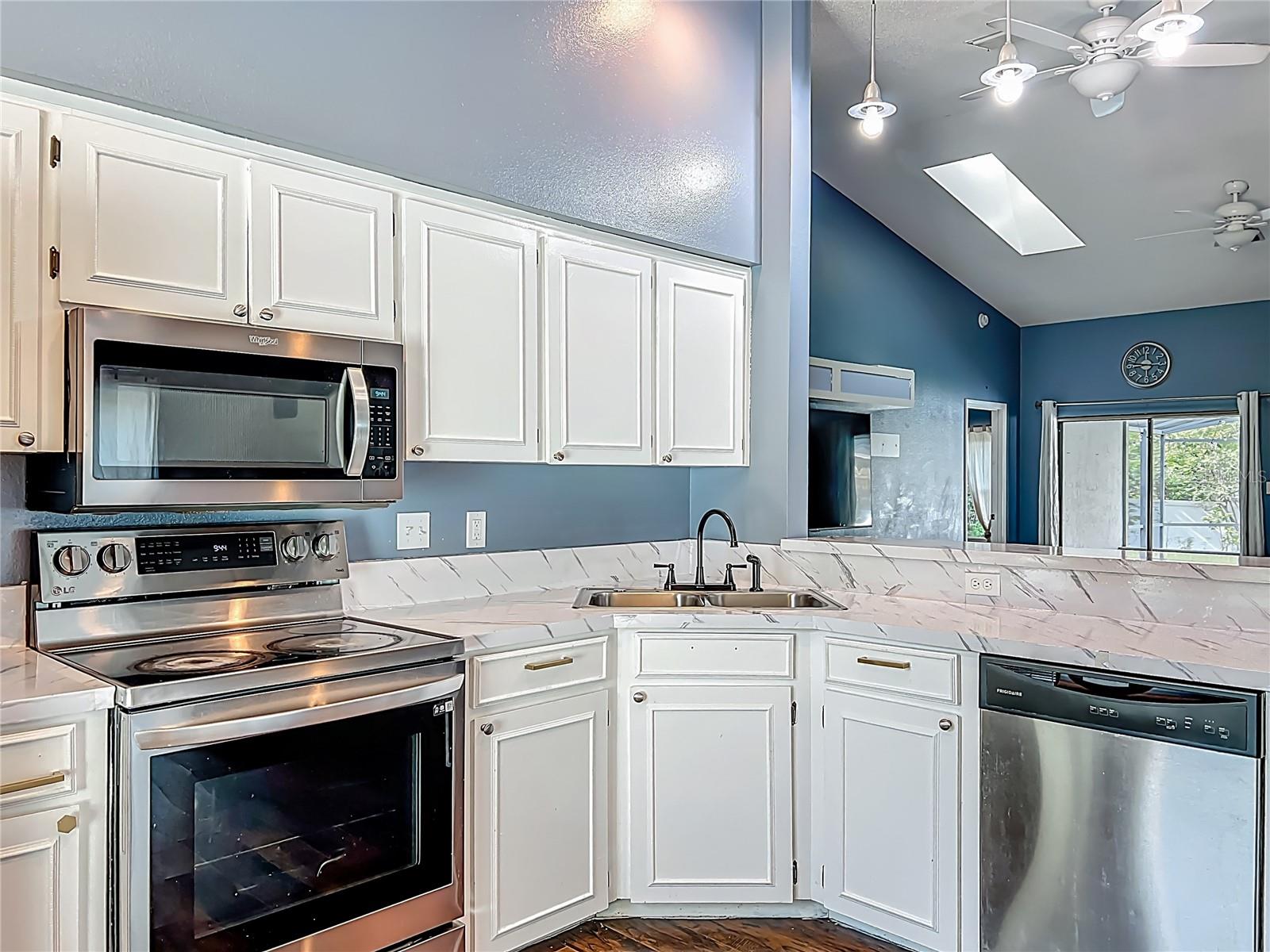 Image 19 of 42 For 4942 Eden View Court