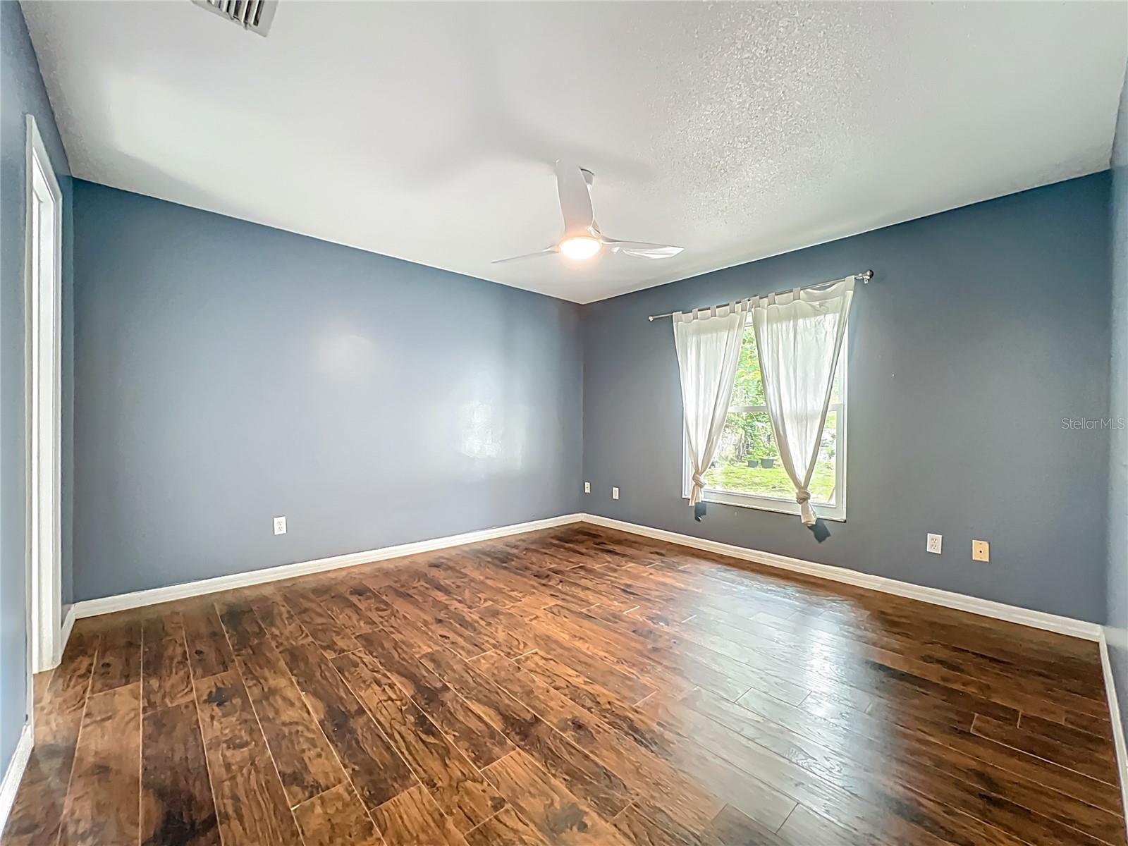 Image 30 of 42 For 4942 Eden View Court