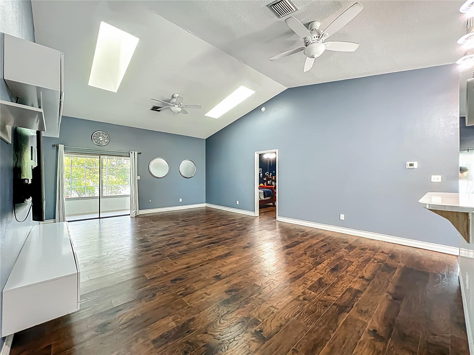 Image 7 of 42 For 4942 Eden View Court