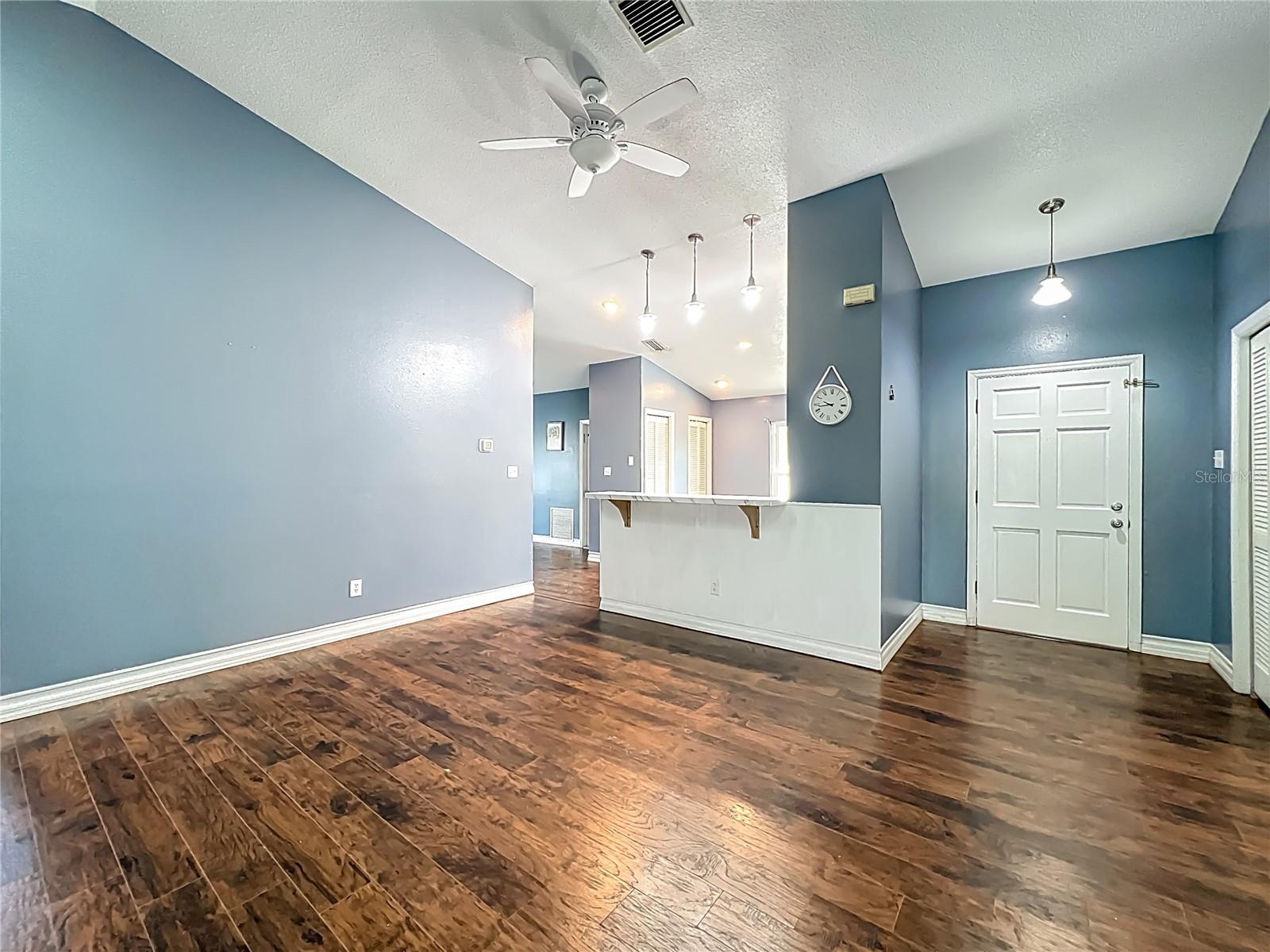 Image 8 of 42 For 4942 Eden View Court