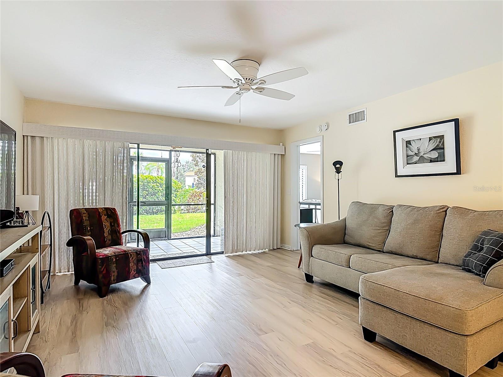 Image 11 of 28 For 445 Bouchelle Drive 104