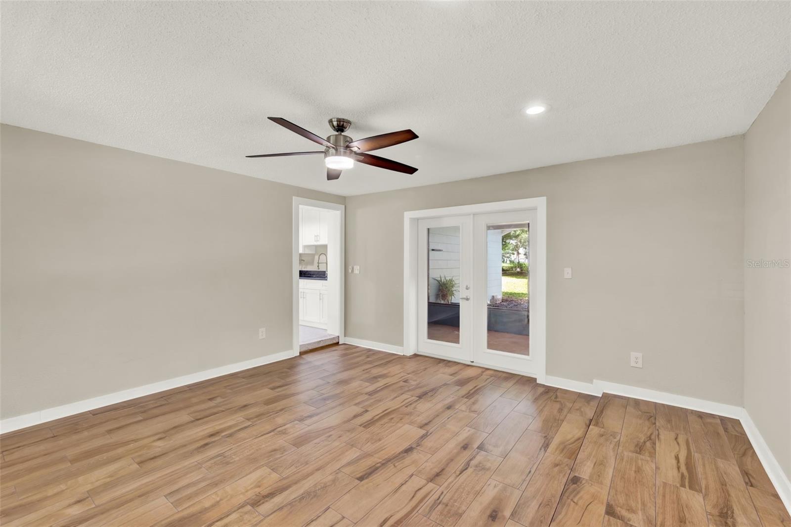Image 11 of 20 For 2900 Touraine Avenue
