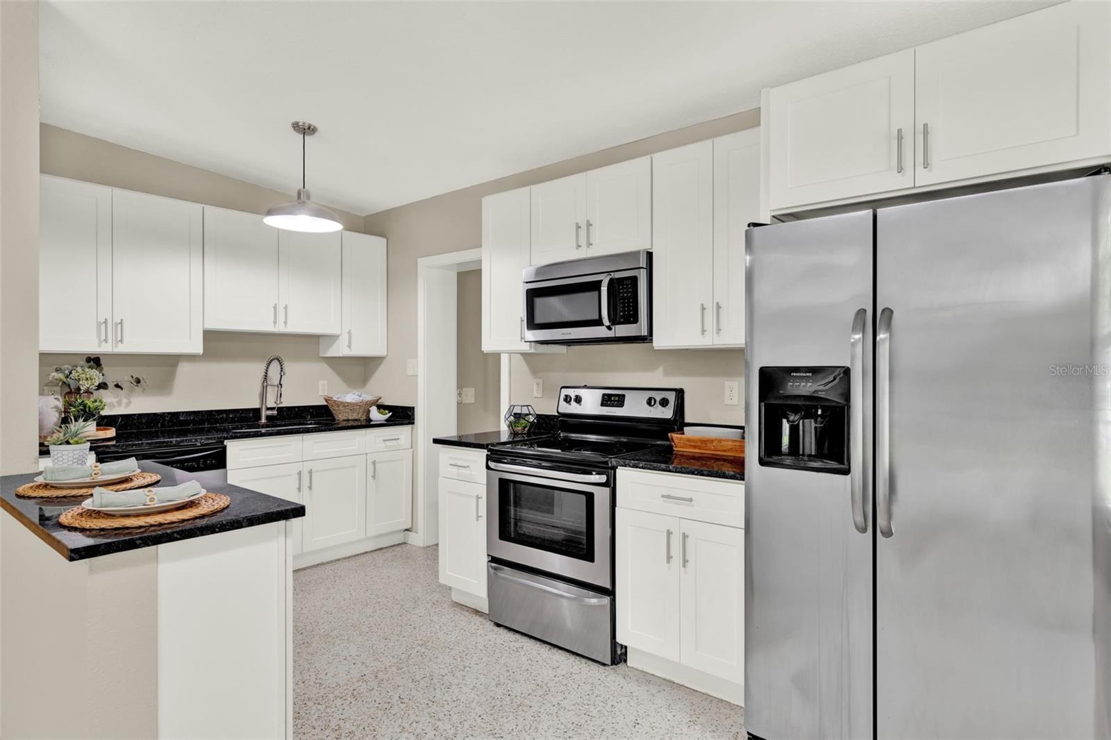 Image 8 of 20 For 2900 Touraine Avenue