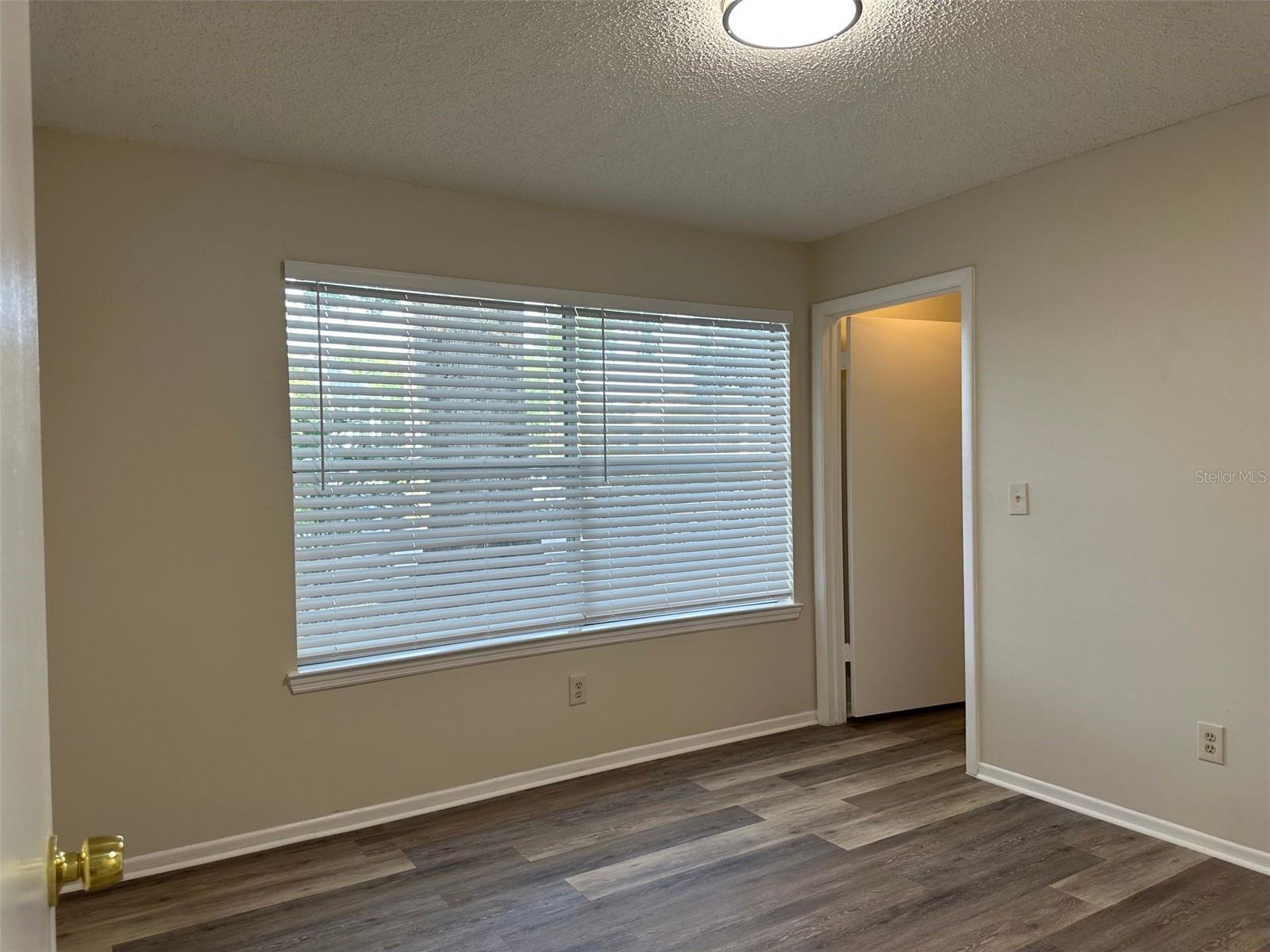 Image 22 of 29 For 718 Sugar Bay Way 100
